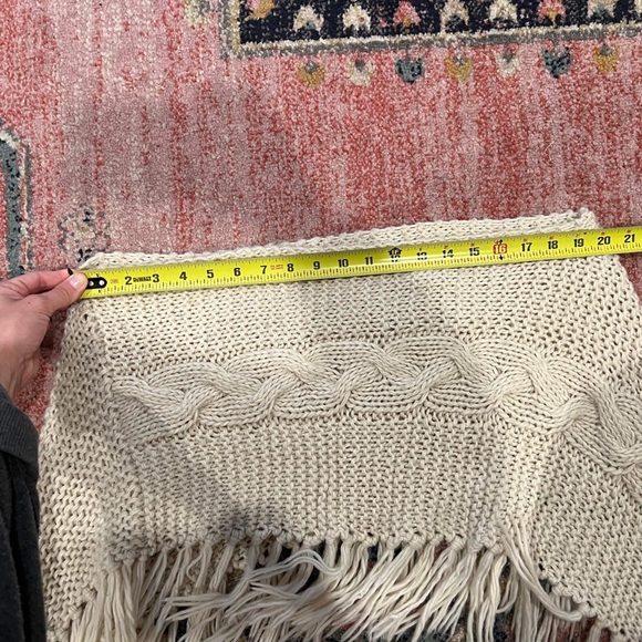 Vintage handmade poncho - Picture 7 of 8